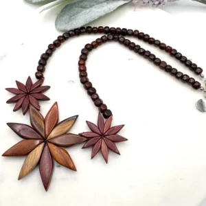 Rhombus Flower Necklace