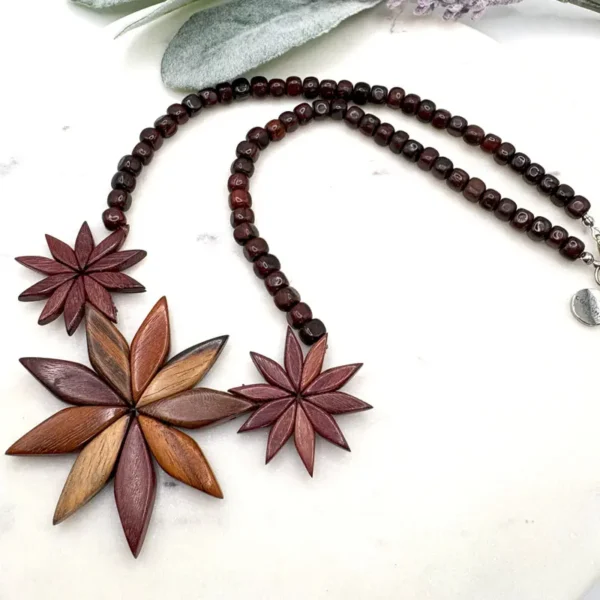 Rhombus Flower Necklace
